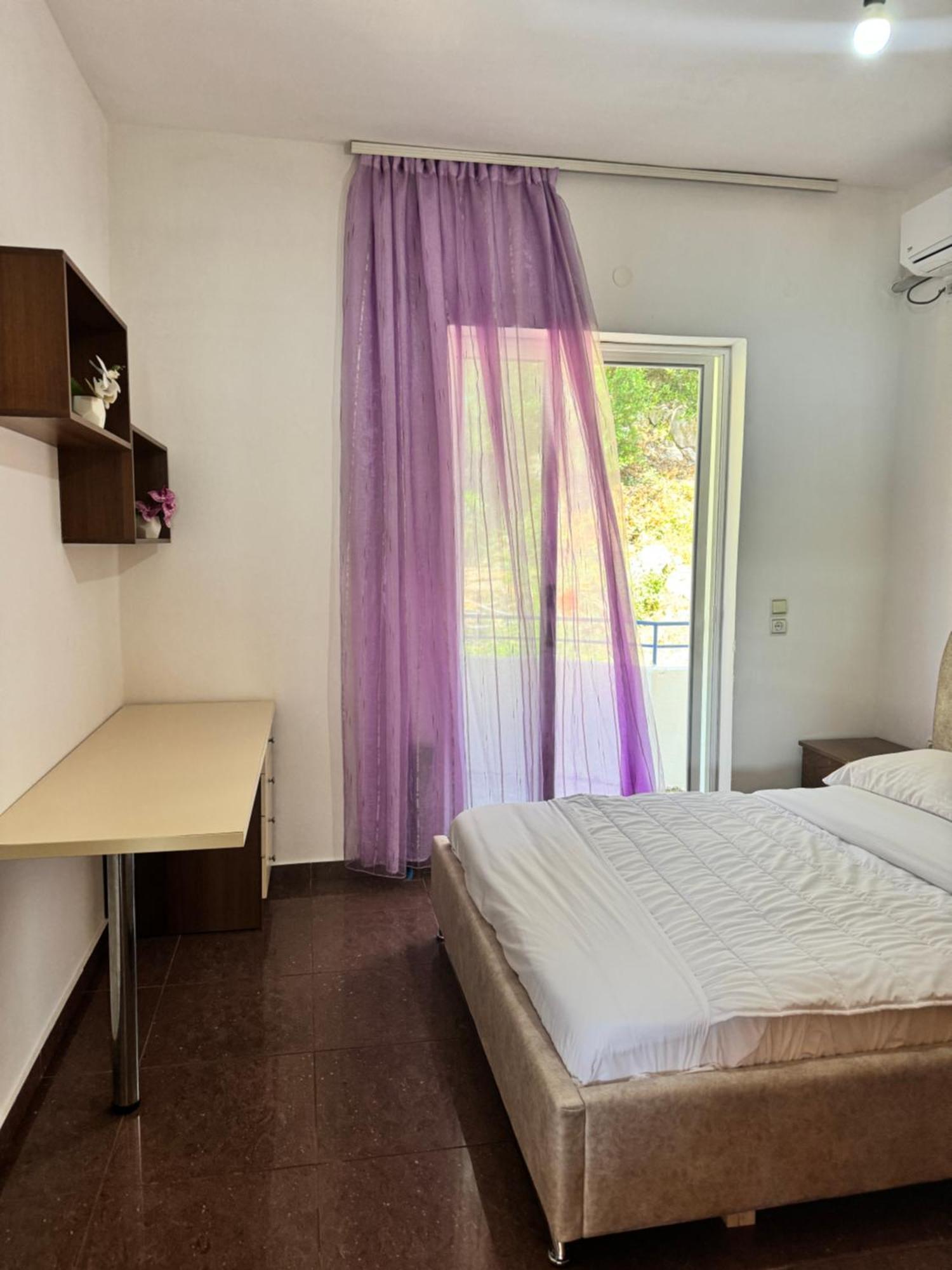 Beachfront Apartment Himarë Exterior foto