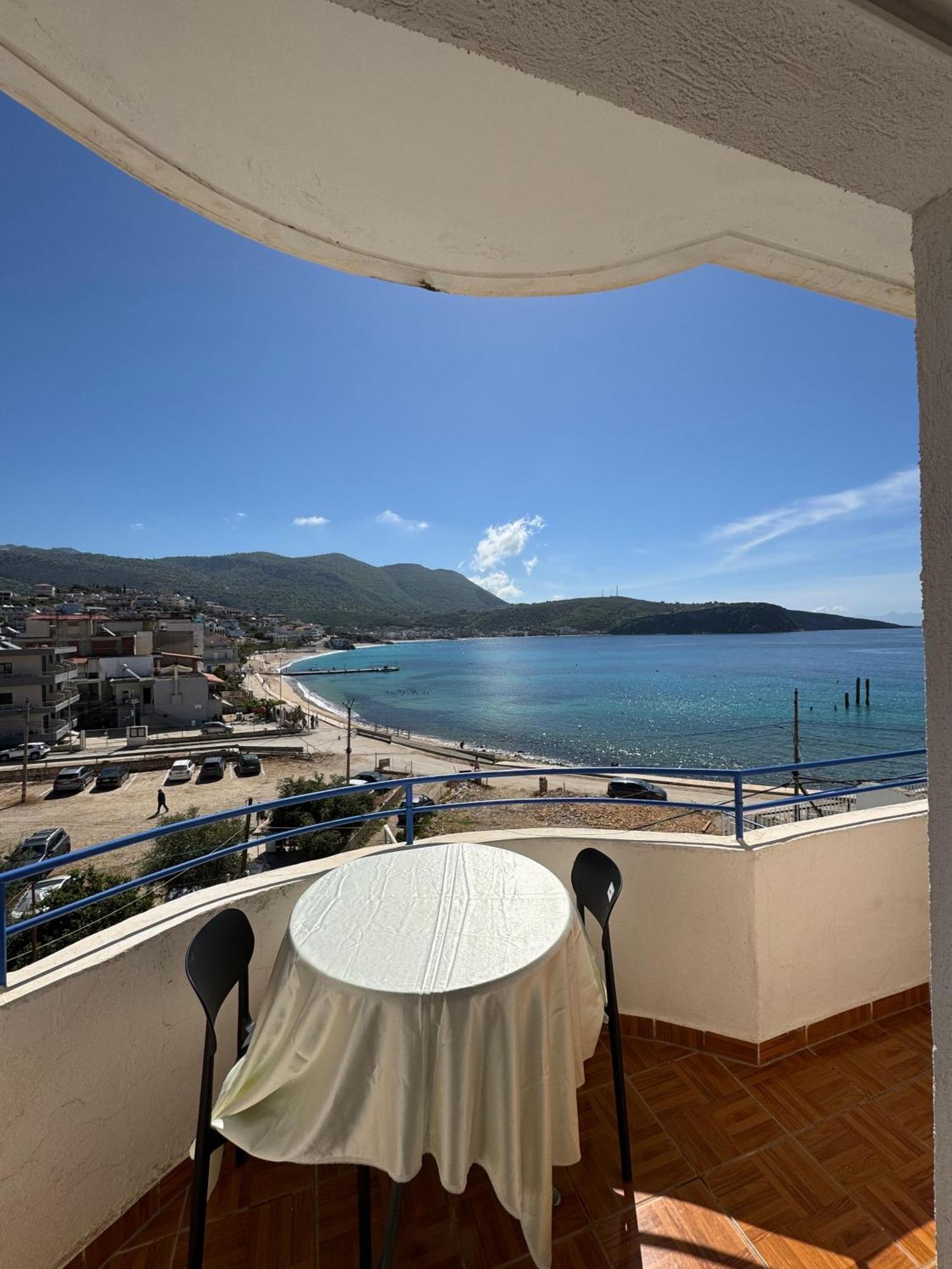 Beachfront Apartment Himarë Exterior foto